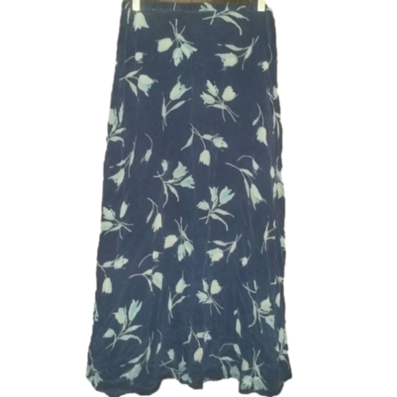 Vintage Ladies 100% Silk Skirt Sz 10 Petite - Picture 2 of 3